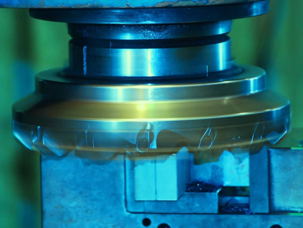 เหล็กแผ่นปาดเจียร์